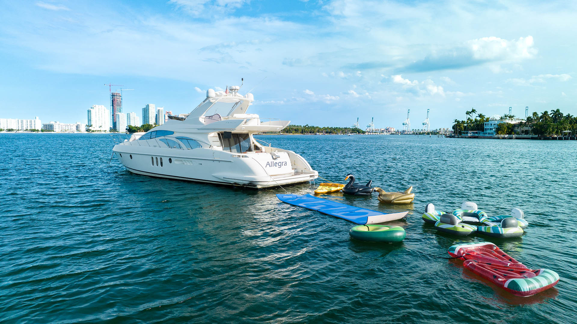 65ft Azimut — Water Toys